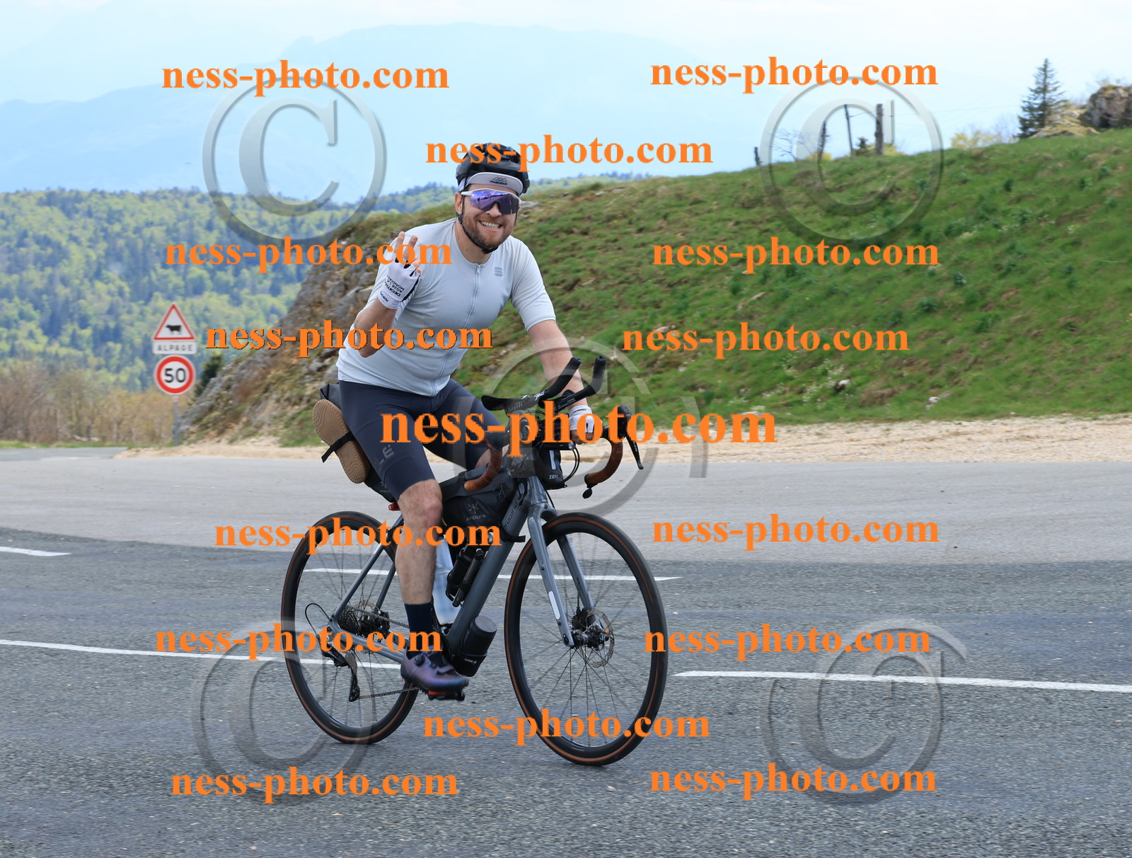 Col du Grand Colombier (3158).JPG