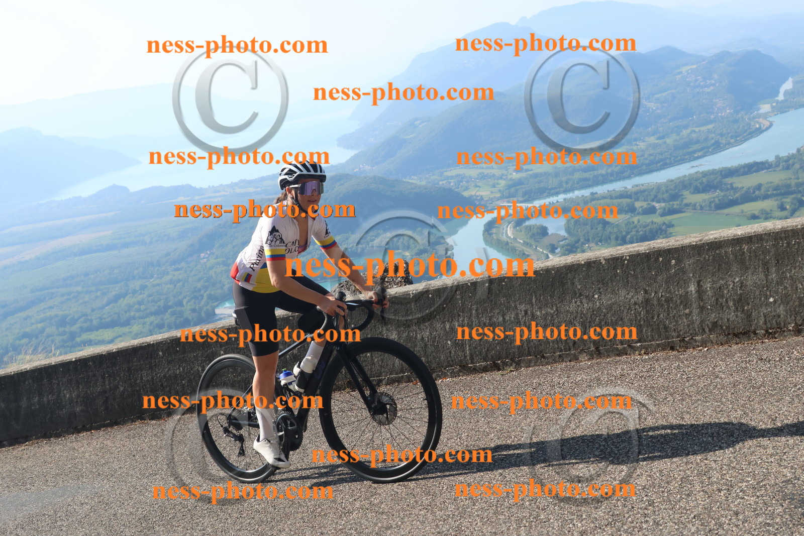 Col du Grand Colombier (1695).JPG