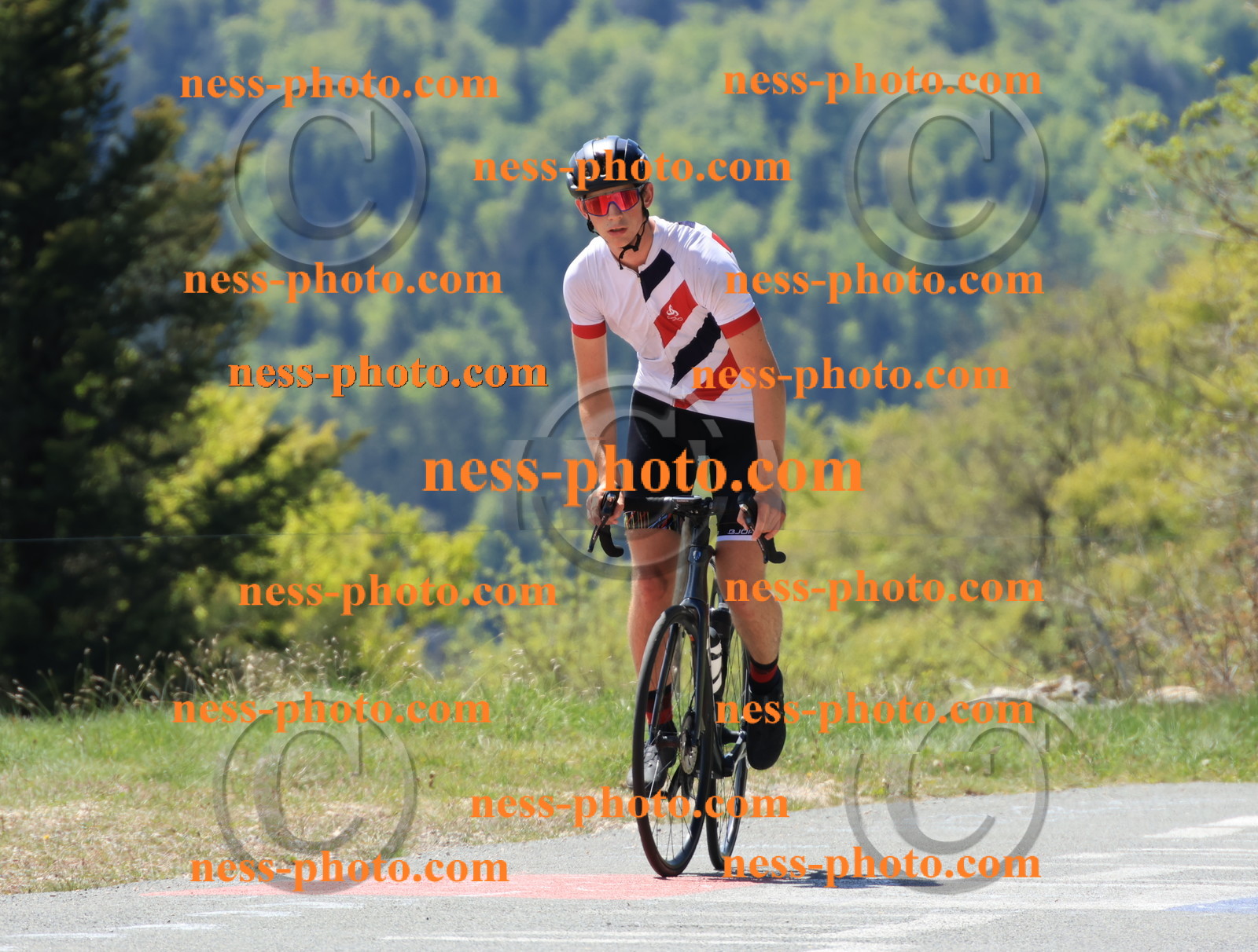 Col du Grand Colombier (108).JPG