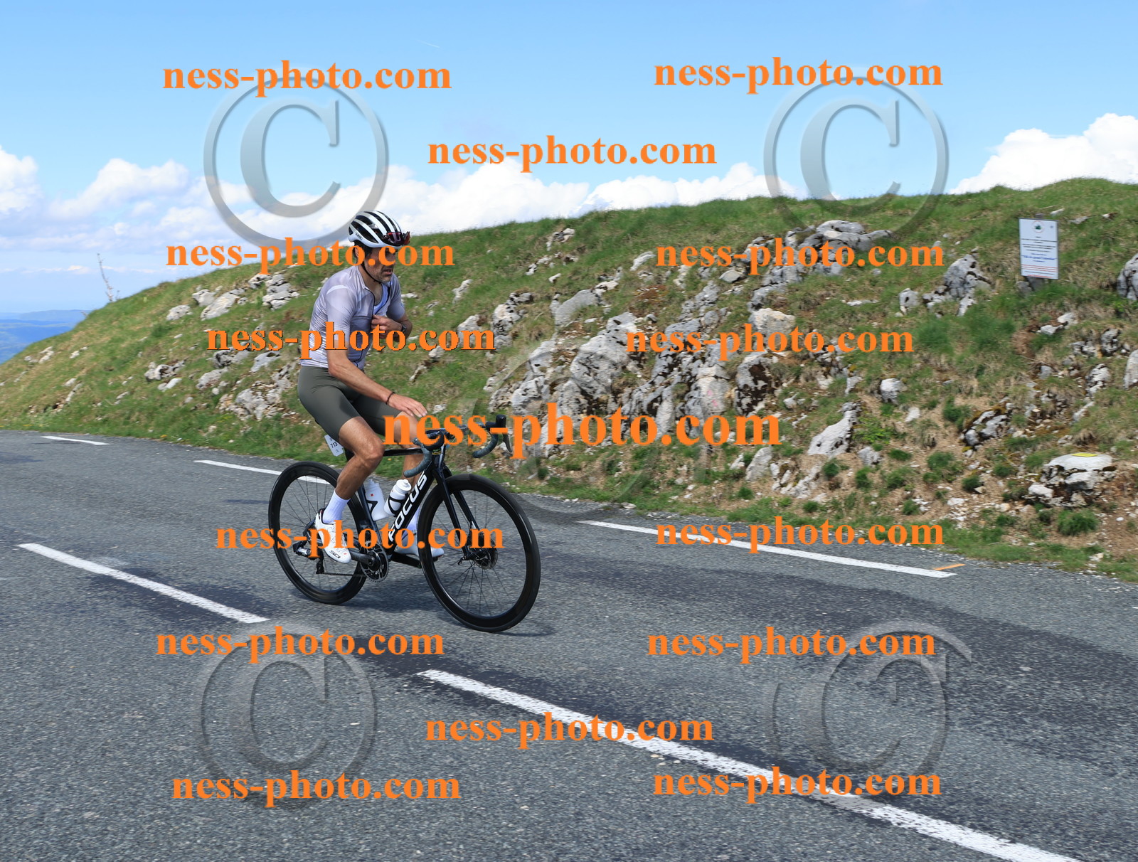 Col du Grand Colombier (1379).JPG