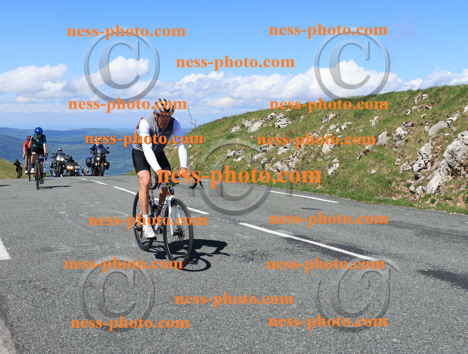 Col du Grand Colombier (1620).JPG