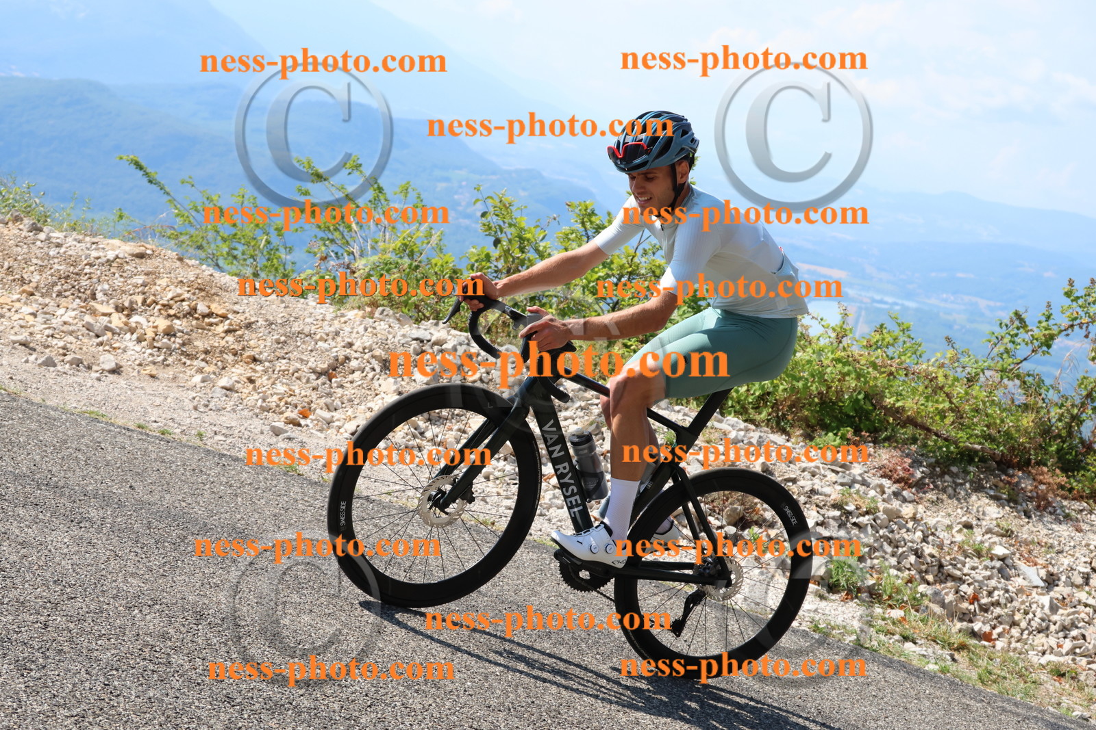 Col du Grand Colombier (227).JPG