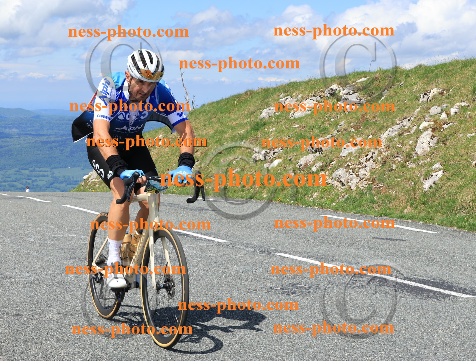 Col du Grand Colombier (2097).JPG