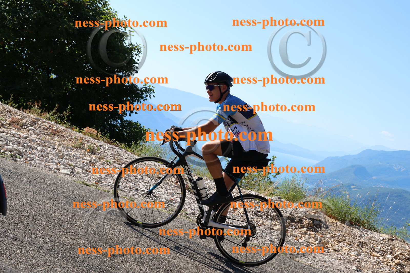 Col du Grand Colombier (1375).JPG