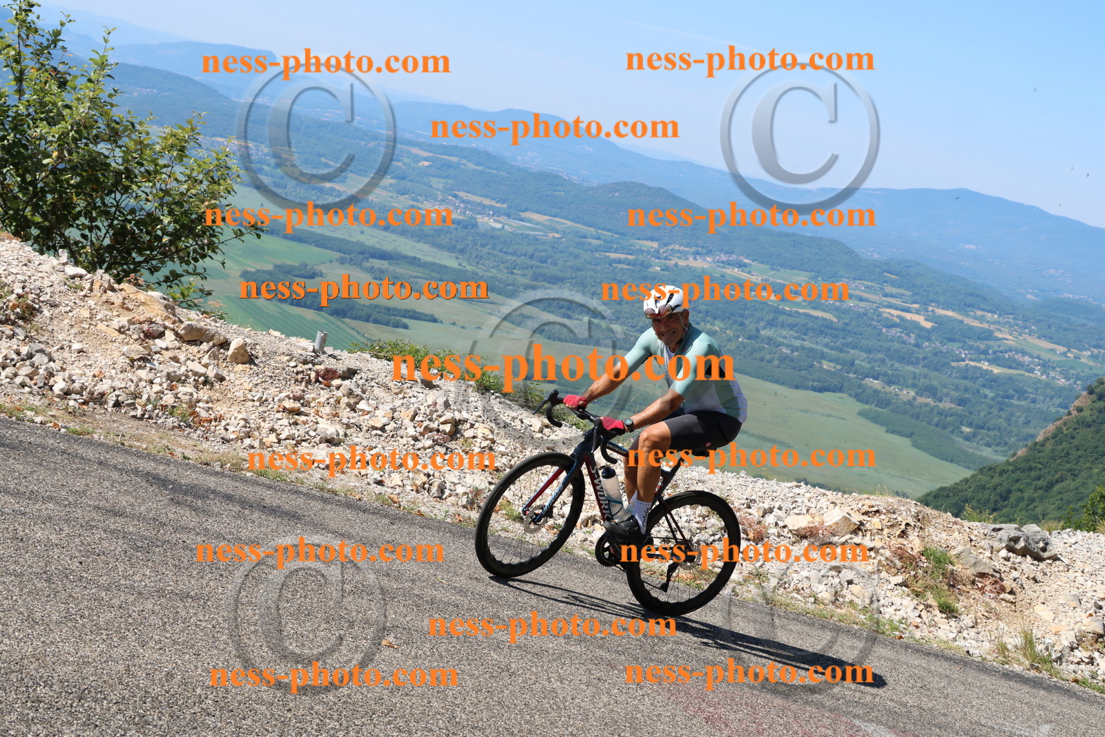 Col du Grand Colombier (2050).JPG