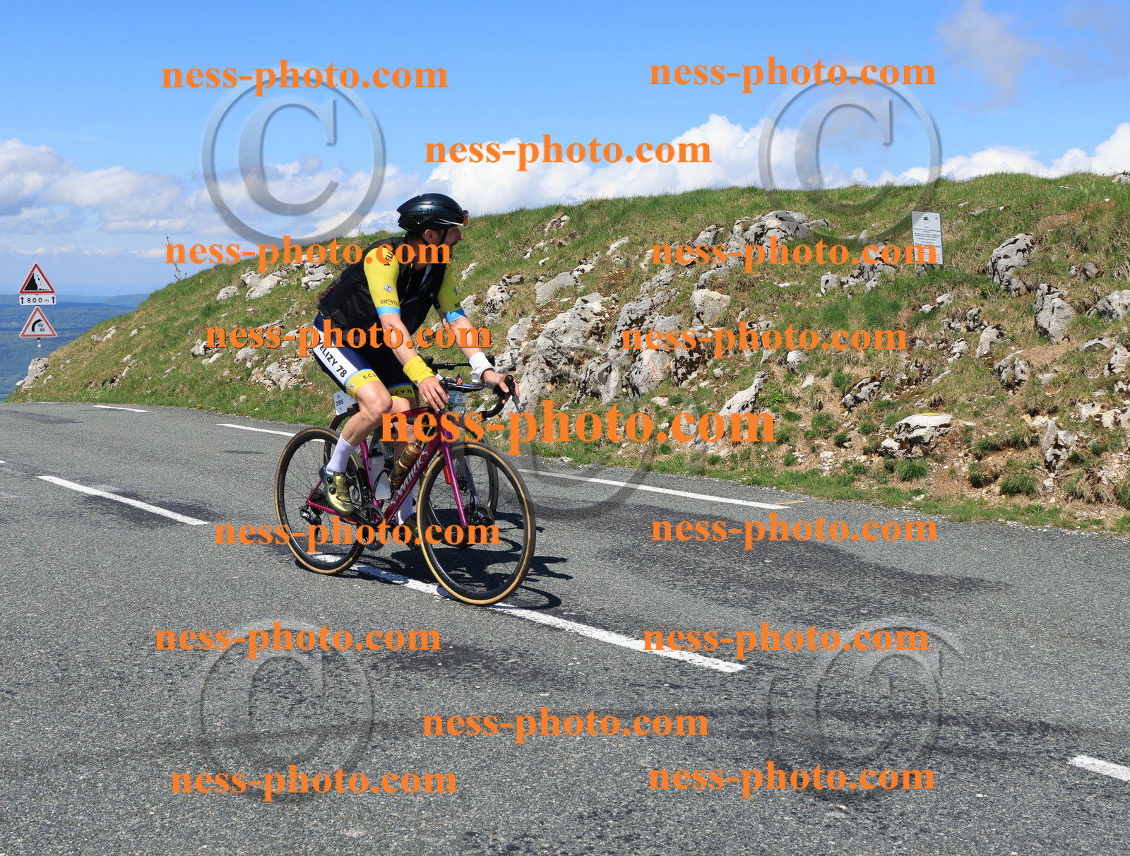 Col du Grand Colombier (1701).JPG