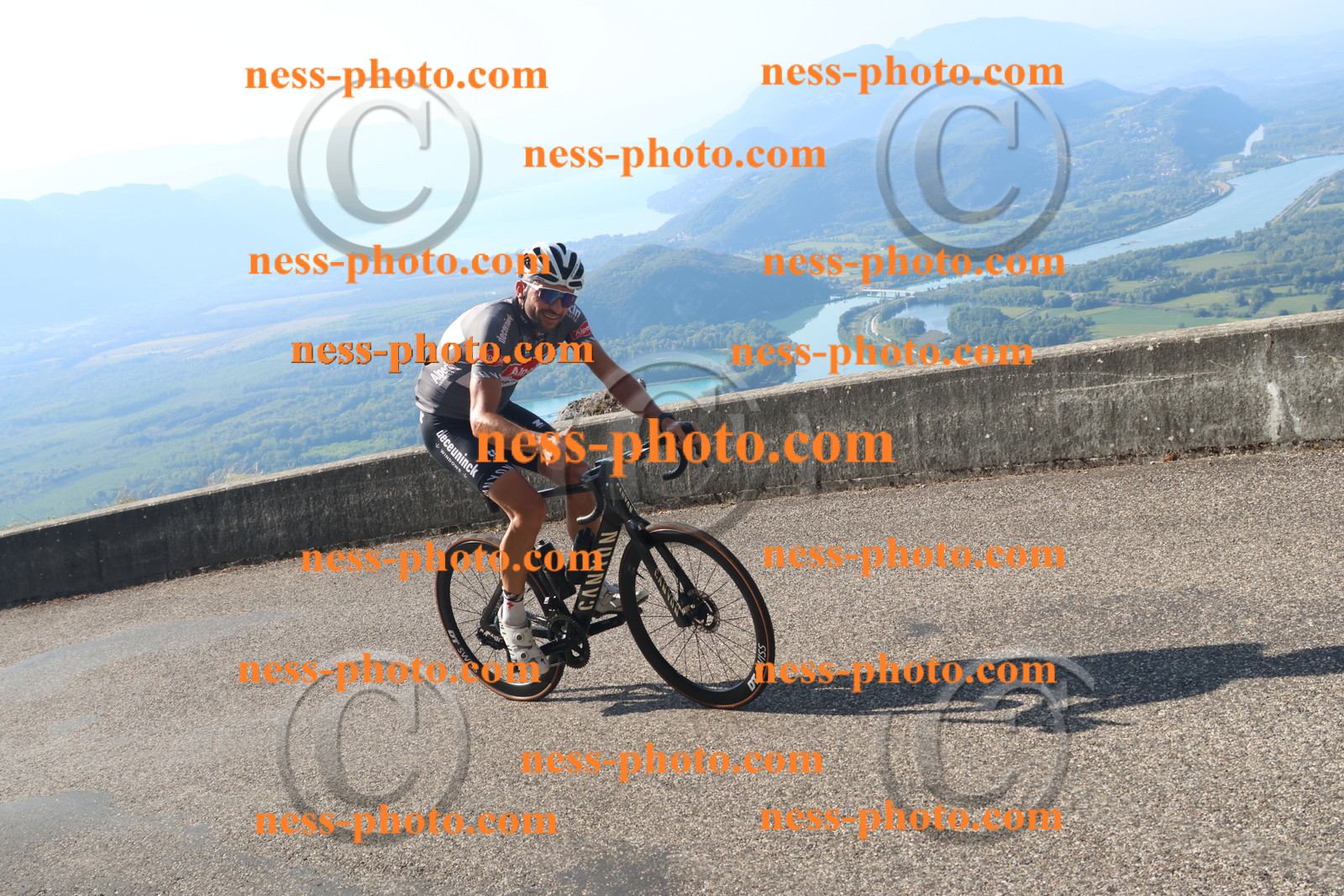 Col du Grand Colombier (1517).JPG