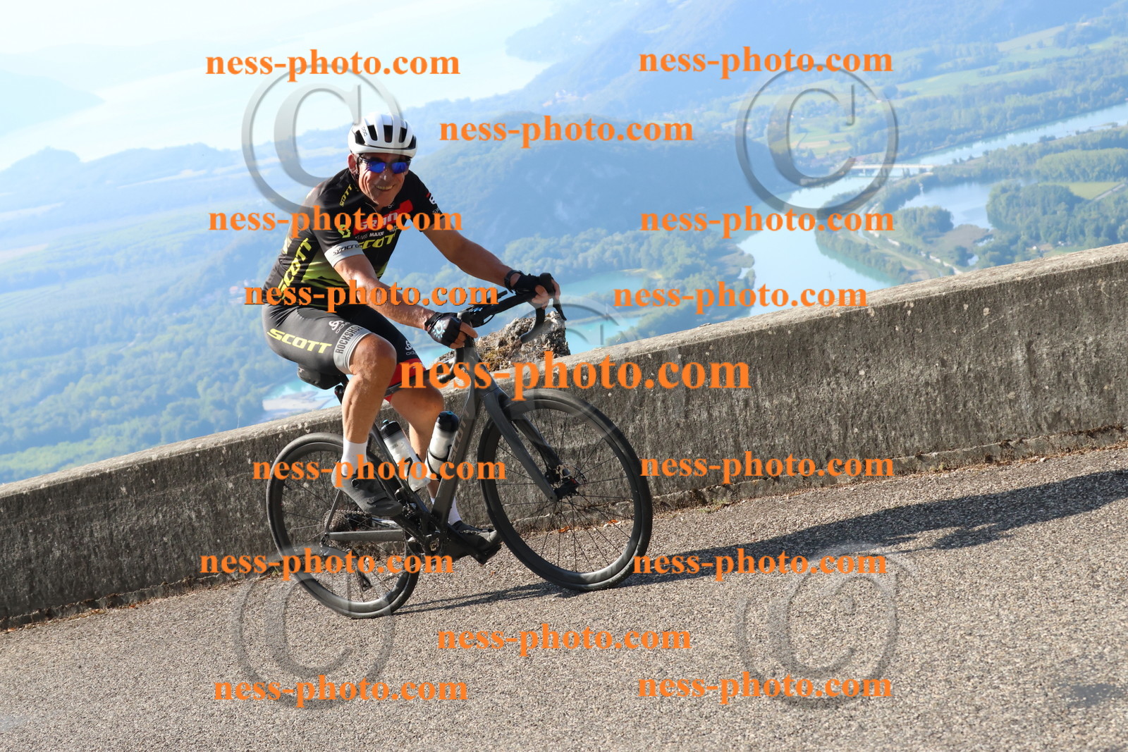 Col du Grand Colombier (1215).JPG