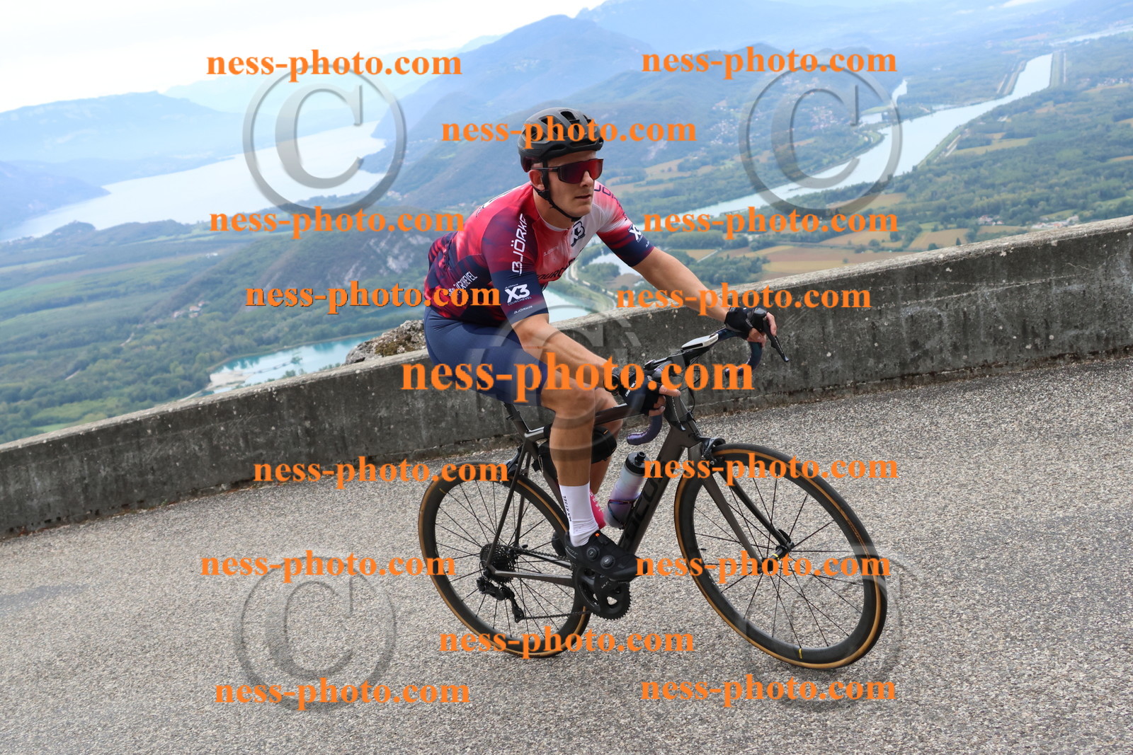 Col du Grand Colombier (1750).JPG