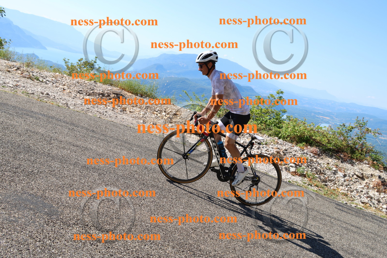 Col du Grand Colombier (1668).JPG