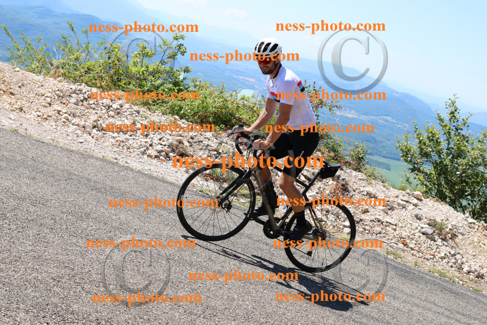 Col du Grand Colombier (2500).JPG