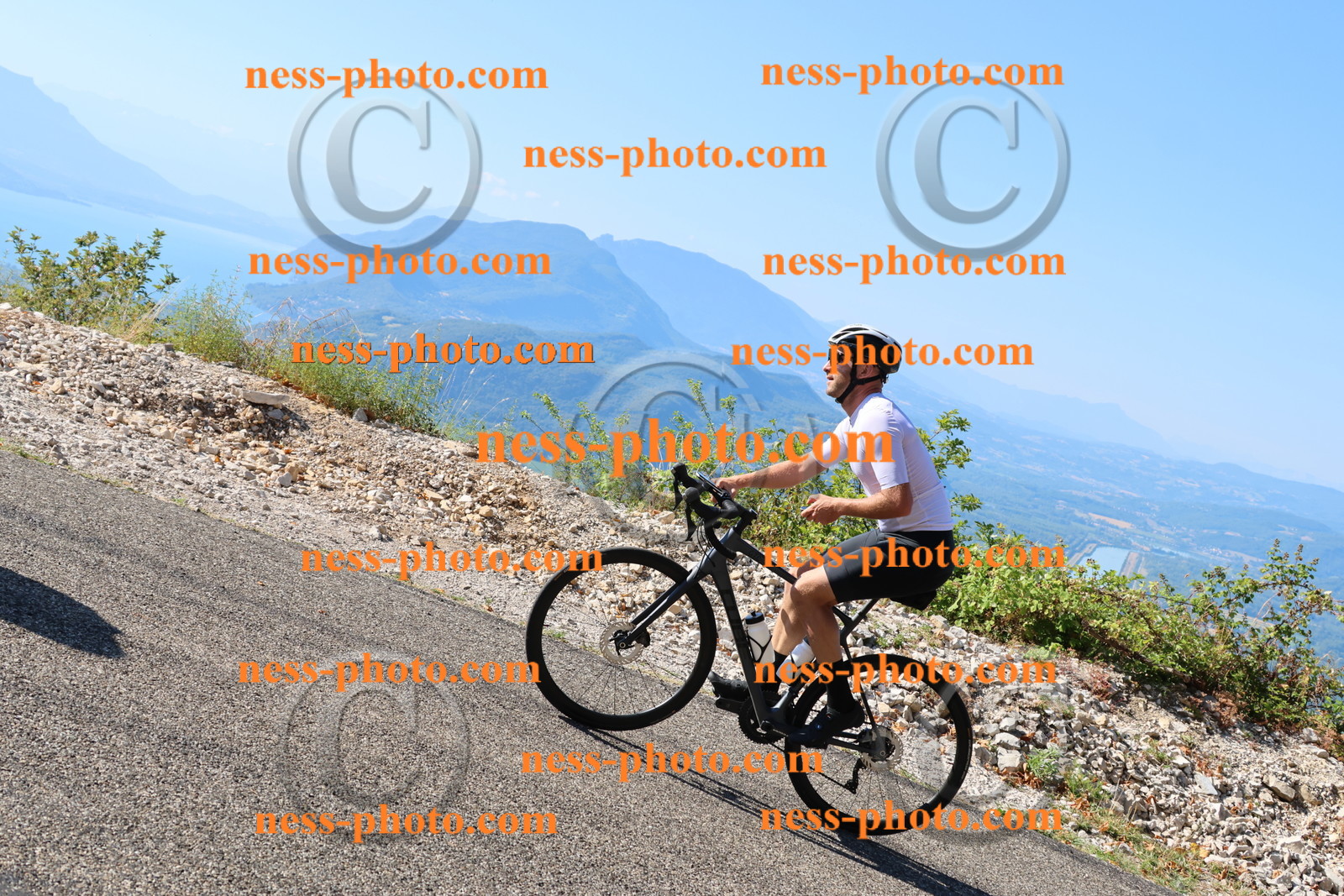 Col du Grand Colombier (1206).JPG