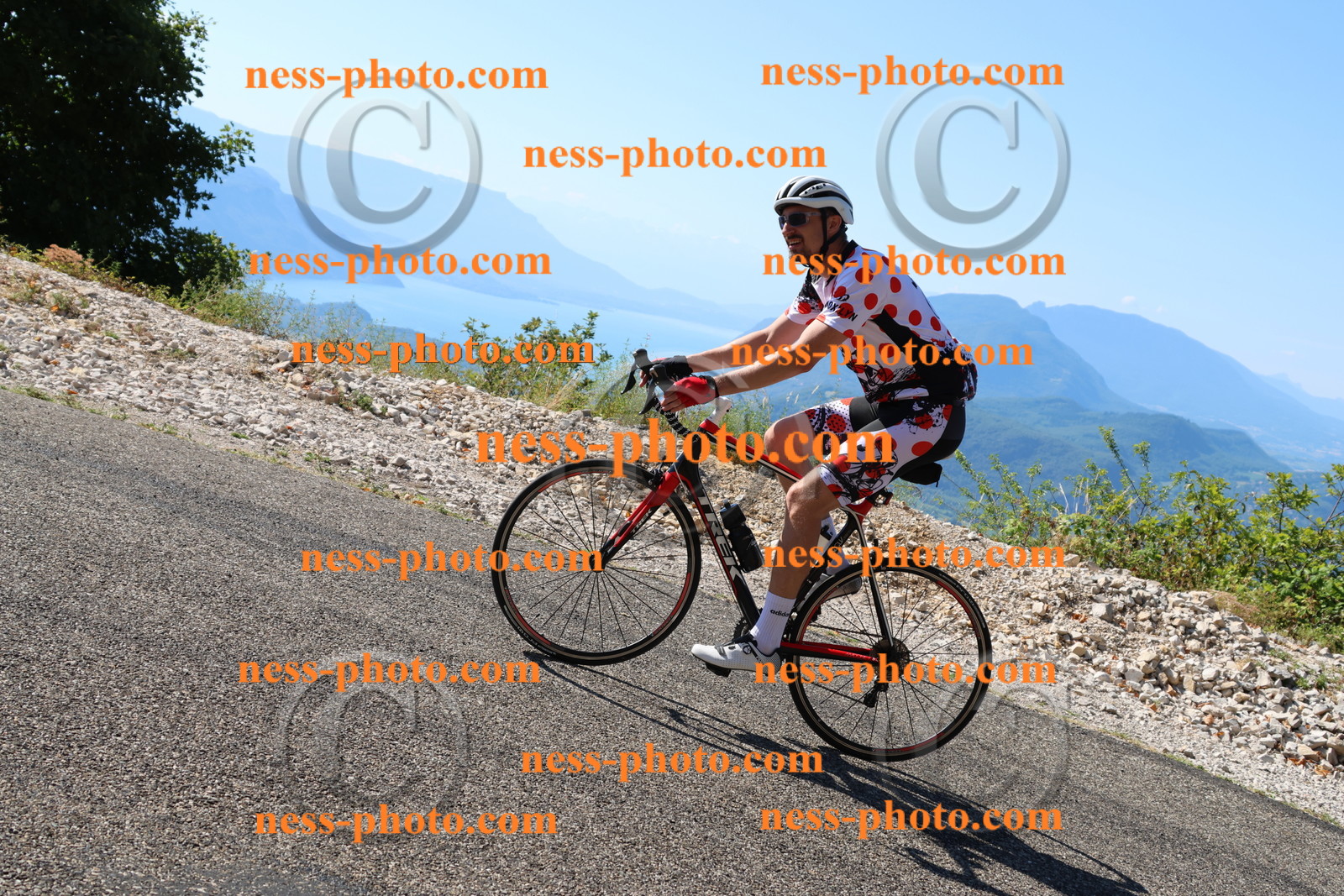 Col du Grand Colombier (1660).JPG